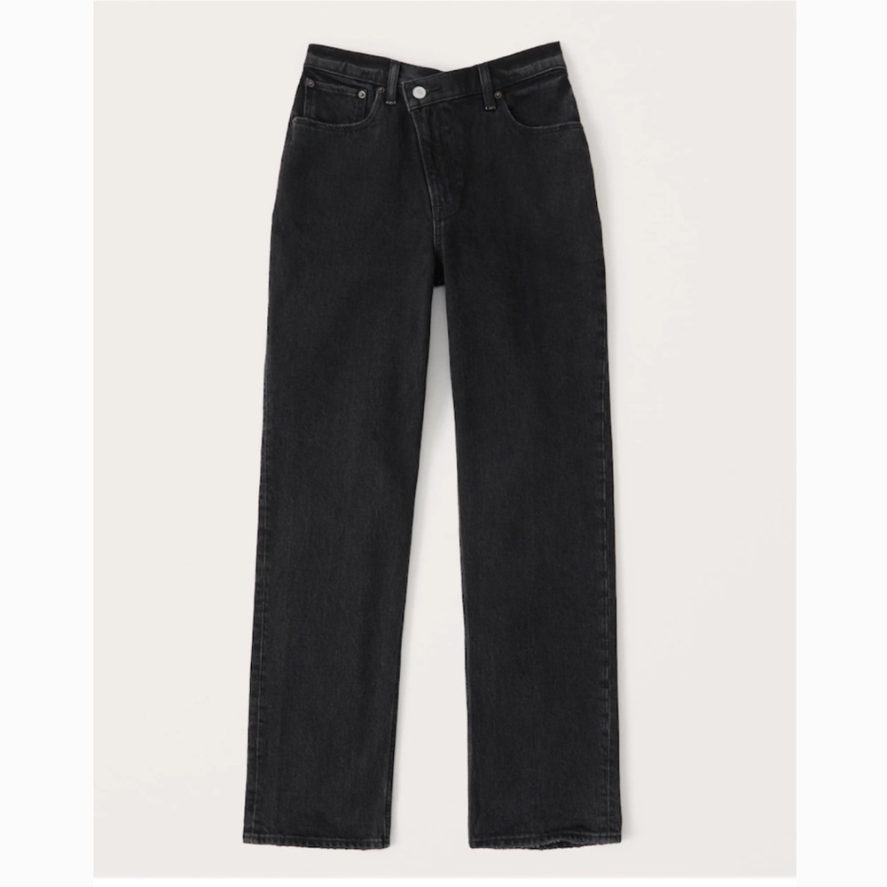 Abercrombie Black V Waist 90s Ultra High Rise Straight Jeans size 26, worn once!